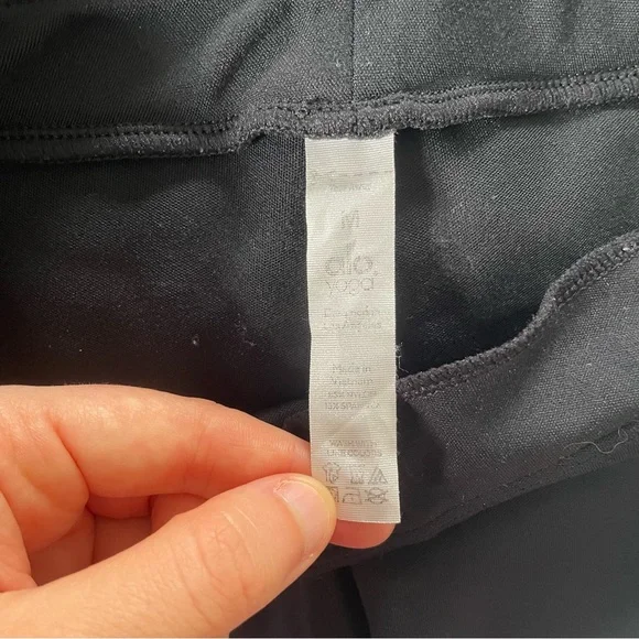 Alo yoga pants - Picture 5 of 5